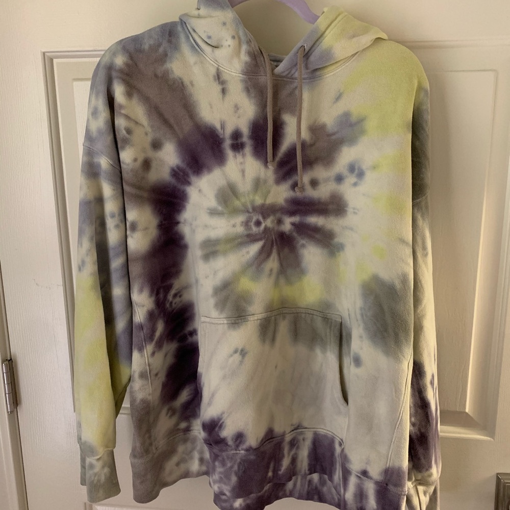 aritzia tie dye sweatshirt